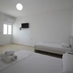 Taku شقة كساميل