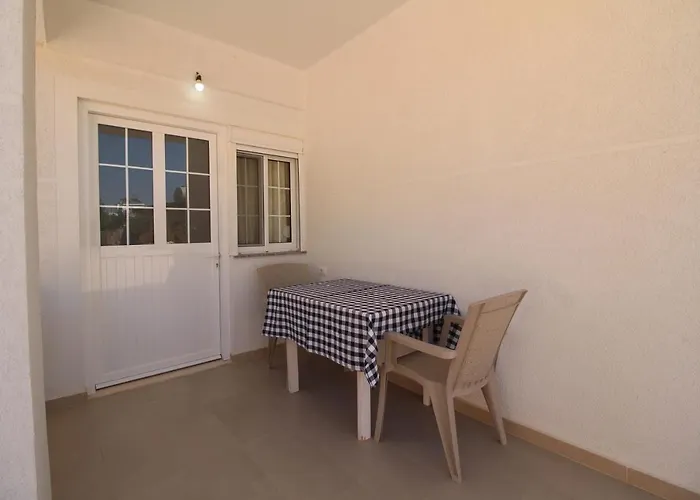Taku Apartman Ksamil